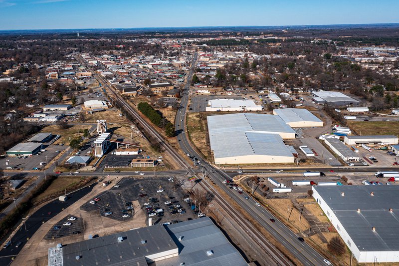 Aerial photo of Harkrider St (Hwy 65B) from Bruce St to Oak St (Hwy 64) in Conway Arkansas